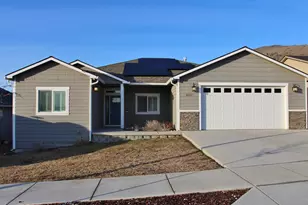 5511 Shalynn Dr, Klamath Falls, OR 97603 - Photo 1