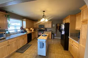 1310 NE Tucson Way, Bend, OR 97701 - Photo 8