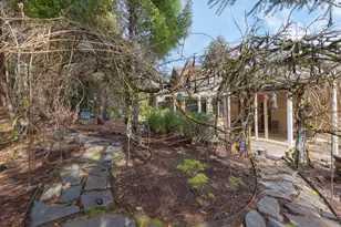 521 Seclusion Loop, Grants Pass, OR 97526 - Photo 48