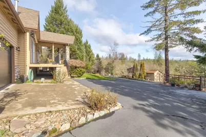 521 Seclusion Loop, Grants Pass, OR 97526 - Photo 56