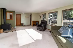 19033 Pumice Butte Rd, Bend, OR 97702 - Photo 4