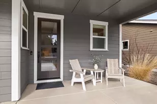 20164 Glen Vista Rd, Bend, OR 97703 - Photo 2