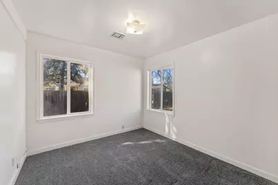 908 SW Bridge Street, Grants Pass, OR 97526 - Photo 14