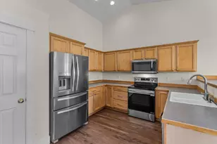 2237 SW Metolius Ave, Redmond, OR 97756 - Photo 12