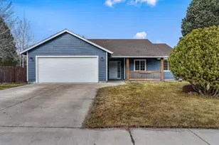 2237 SW Metolius Ave, Redmond, OR 97756 - Photo 4