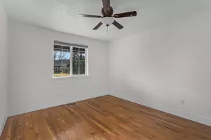 2237 SW Metolius Ave, Redmond, OR 97756 - Photo 20