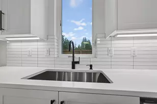 61189 SE Wagyu Dr, Bend, OR 97702 - Photo 10