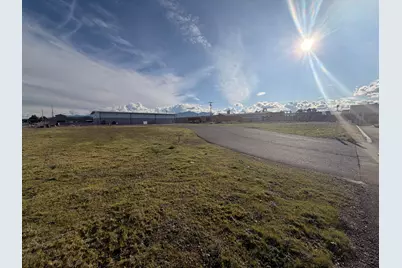 1507 N Central Avenue, Medford, OR 97501 - Photo 2