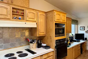 52141 Foxtail Rd, La Pine, OR 97739 - Photo 10