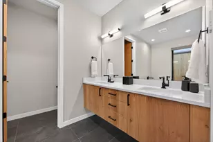 61254 Meeks Trail, Bend, OR 97702 - Photo 20