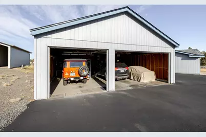 61747 Somerset Drive, Bend, OR 97702 - Photo 36