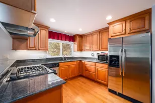 61747 Somerset Dr, Bend, OR 97702 - Photo 10