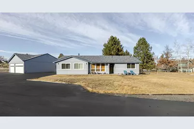 61747 Somerset Drive, Bend, OR 97702 - Photo 2