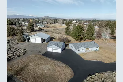 61747 Somerset Drive, Bend, OR 97702 - Photo 1