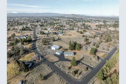 61747 Somerset Drive, Bend, OR 97702 - Photo 48