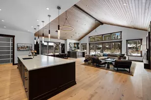 56300 Trailmere Cir, Bend, OR 97707 - Photo 4