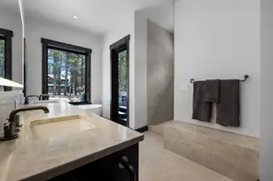 56300 Trailmere Cir, Bend, OR 97707 - Photo 32