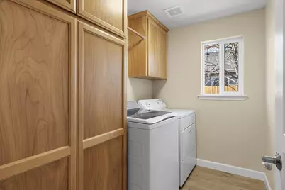 966 Newcastle Street, Medford, OR 97501 - Photo 30