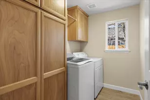 966 Newcastle St, Medford, OR 97501 - Photo 30