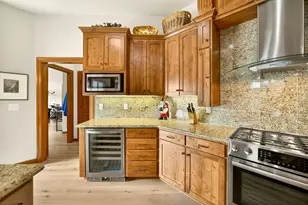 3944 Crystal Springs Dr, Medford, OR 97504 - Photo 14