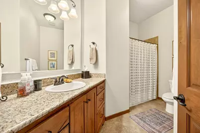 3944 Crystal Springs Drive, Medford, OR 97504 - Photo 24