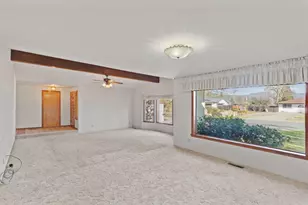 984 Mesman Dr, Grants Pass, OR 97527 - Photo 4