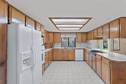 984 Mesman Drive, Grants Pass, OR 97527 - Photo 10