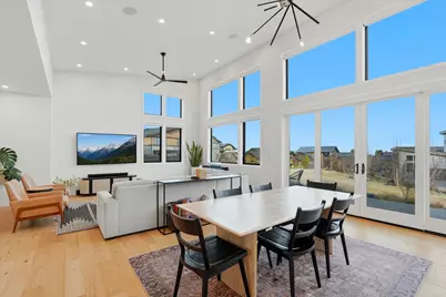 19170 Gateway Loop, Bend, OR 97702 - Photo 10