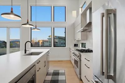 19170 Gateway Loop, Bend, OR 97702 - Photo 20