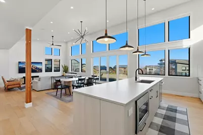 19170 Gateway Loop, Bend, OR 97702 - Photo 18