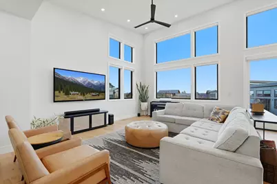 19170 Gateway Loop, Bend, OR 97702 - Photo 8