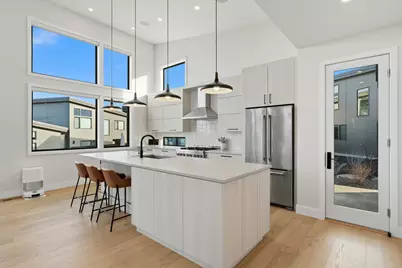 19170 Gateway Loop, Bend, OR 97702 - Photo 12