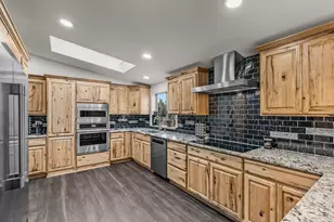 4229 S E Tillamook Loop, Prineville, OR 97754 - Photo 2