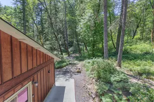 512 Bonnie Ln, Grants Pass, OR 97527 - Photo 54