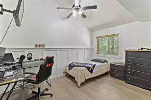 512 Bonnie Ln, Grants Pass, OR 97527 - Photo 14