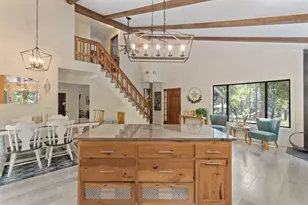 512 Bonnie Ln, Grants Pass, OR 97527 - Photo 6