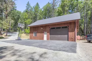 512 Bonnie Ln, Grants Pass, OR 97527 - Photo 58