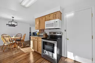 2412 SW Wickiup Ave, Redmond, OR 97756 - Photo 12