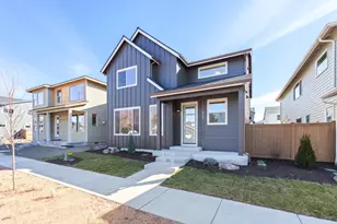 2785 NE Rainier Dr, Bend, OR 97701 - Photo 2