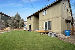 1696 NE Lotus Dr, Bend, OR 97701 - Photo 8