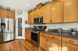 3388 Creek View Dr, Medford, OR 97504 - Photo 24