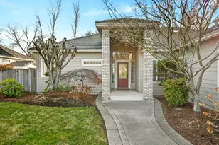 3388 Creek View Dr, Medford, OR 97504 - Photo 10