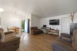 4810 Lombard Dr, Klamath Falls, OR 97603 - Photo 2