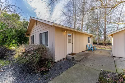 1462 Darneille Lane, Grants Pass, OR 97527 - Photo 36