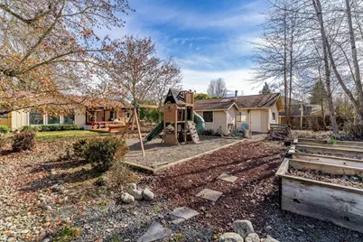 1462 Darneille Lane, Grants Pass, OR 97527 - Photo 34