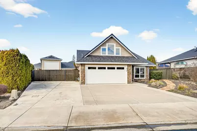 959 Pumpkin Ridge Drive, Eagle Point, OR 97524 - Photo 1