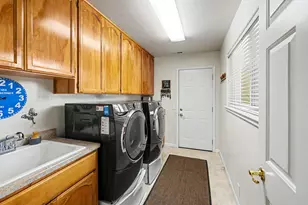 732 Cherrywood Dr, Medford, OR 97504 - Photo 20