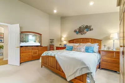 732 Cherrywood Drive, Medford, OR 97504 - Photo 32