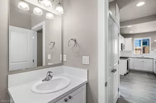 21537 NE Gather Pl, Bend, OR 97702 - Photo 4