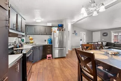 1570 S Peach Street #SPC 26, Medford, OR 97501 - Photo 6
